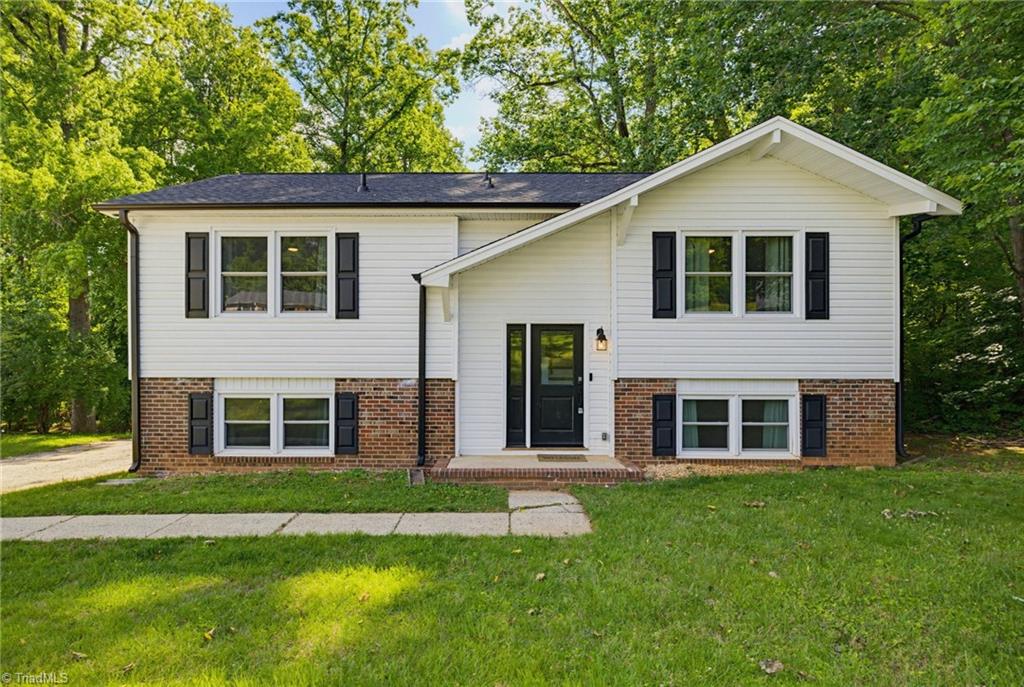 821 Prince Edward Road