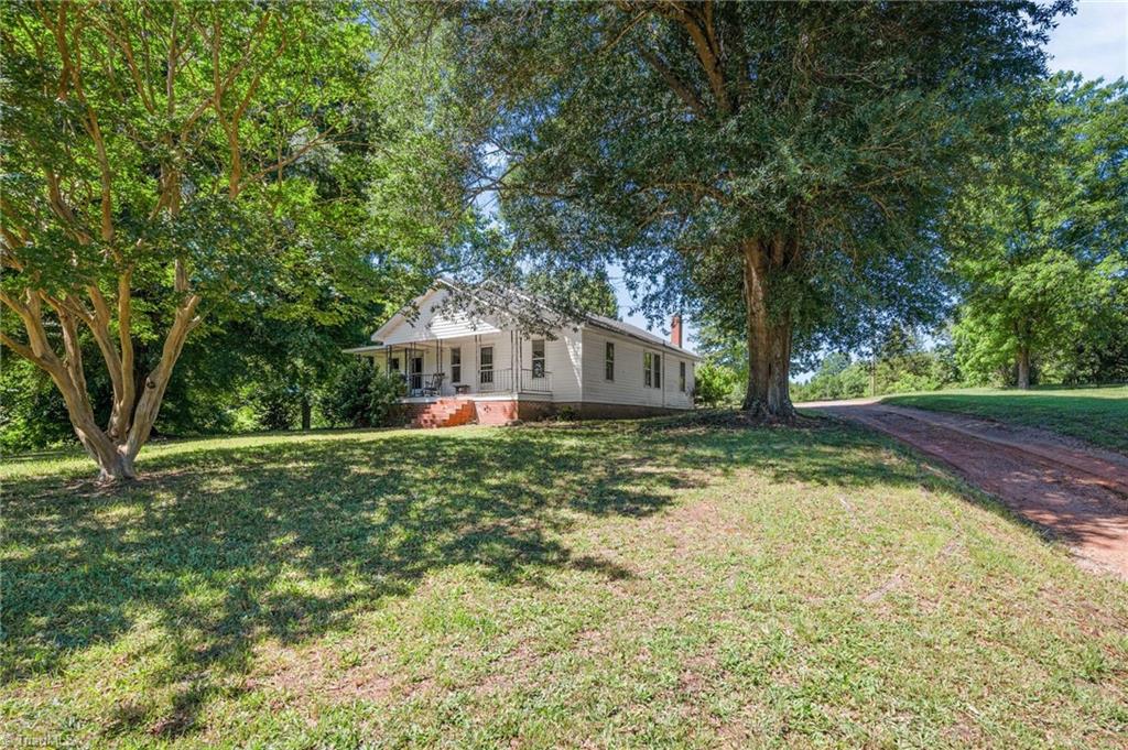 1028 Gladstone Road Property Photo