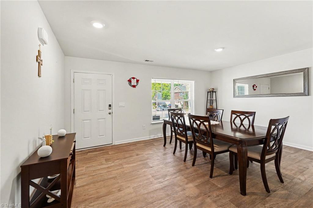 405 Gulliver Court Property Photo 4
