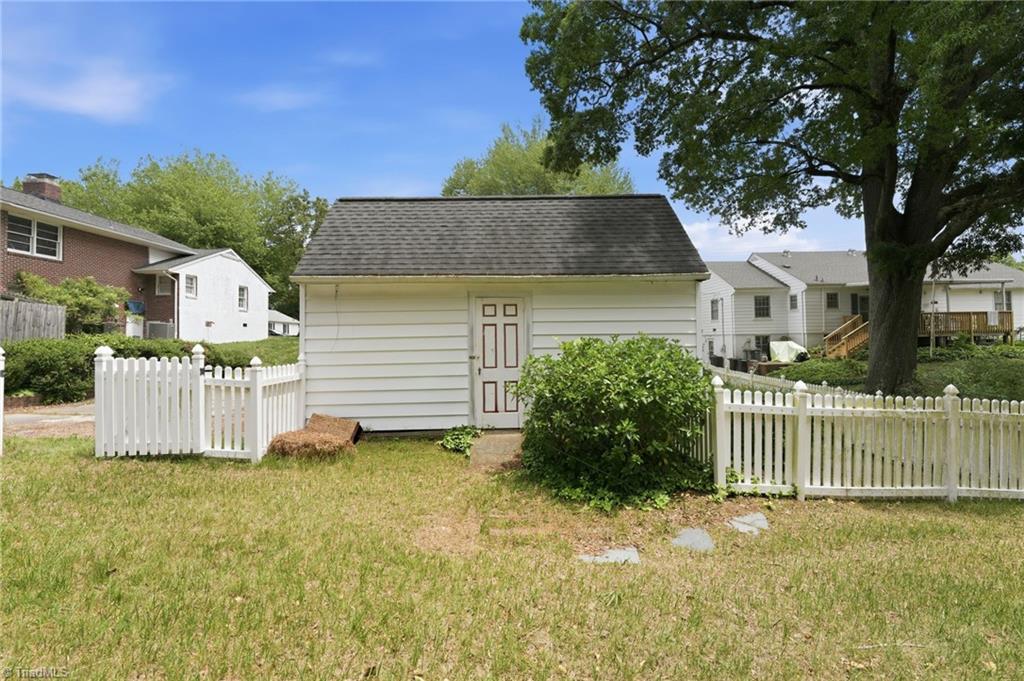 532 Central Avenue Property Photo 9
