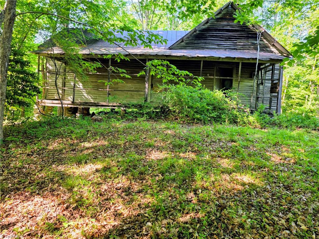 1055 Ed Booth Road Property Photo 1