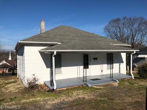 1143 Carolina Avenue Property Photo 1