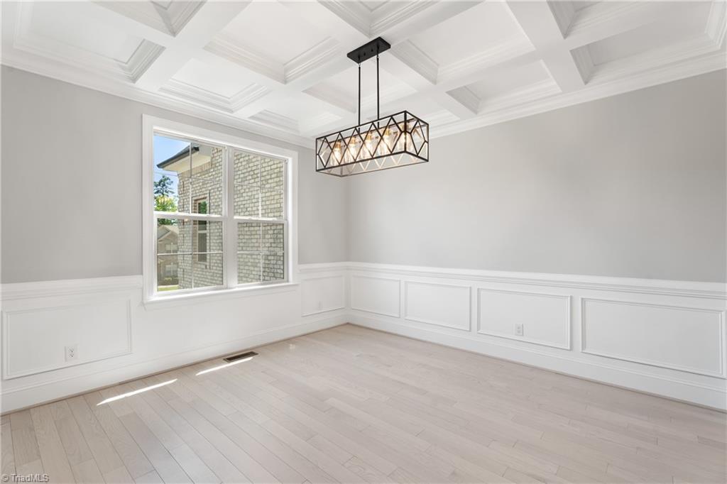 5477 Meadowlark Court Property Photo 12