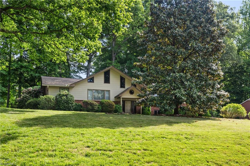 421 Flyntvalley Drive Property Photo 1