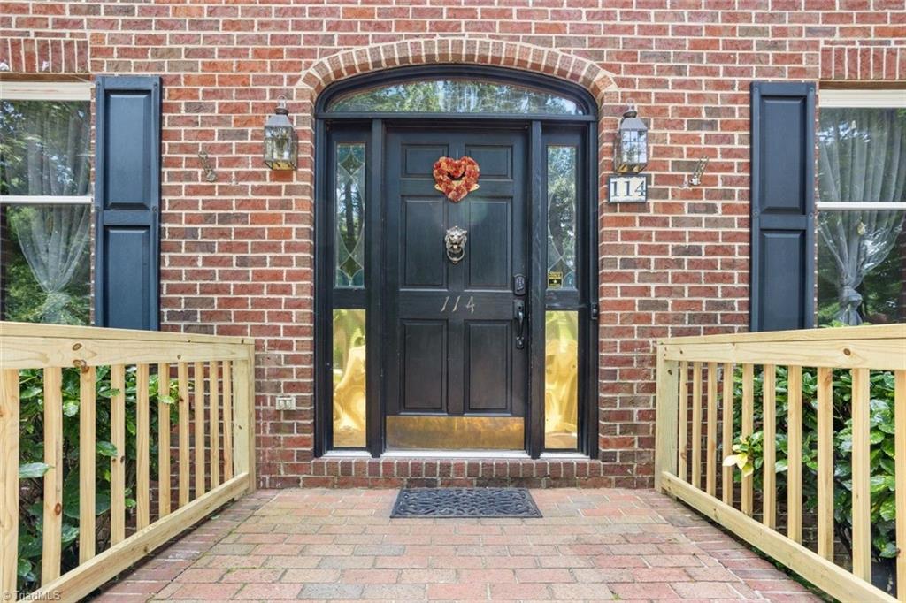 114 Willoughby Park Drive Property Photo 3