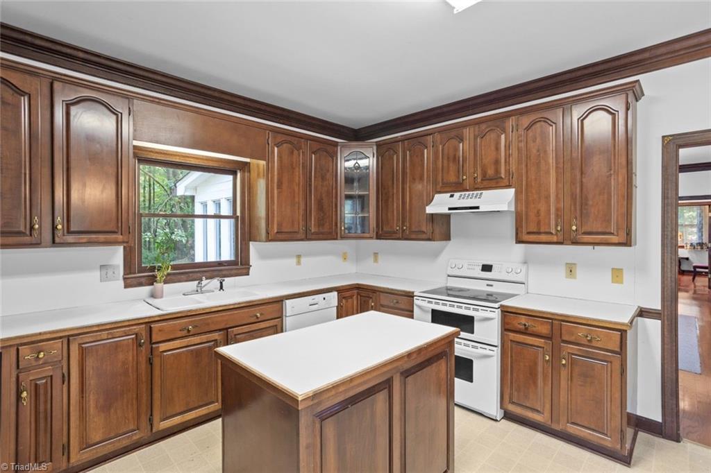 114 Willoughby Park Drive Property Photo 13