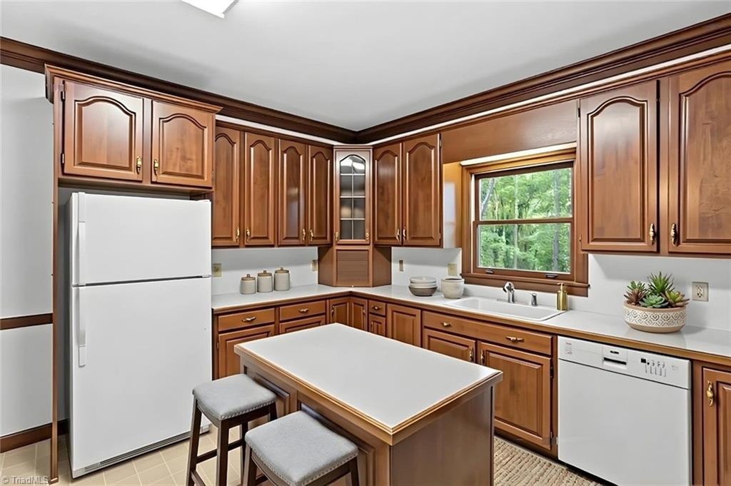 114 Willoughby Park Drive Property Photo 14