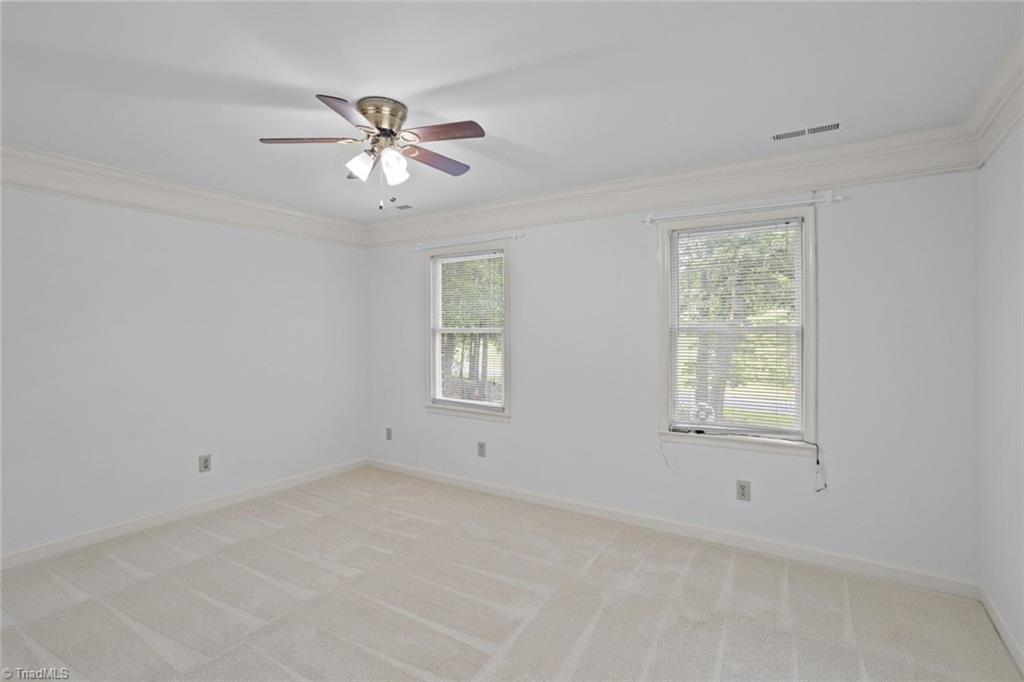 114 Willoughby Park Drive Property Photo 32