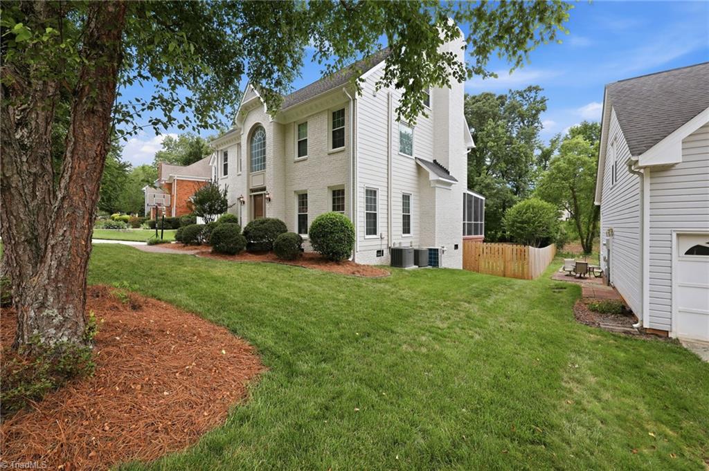 307 Overman Street Property Photo 3