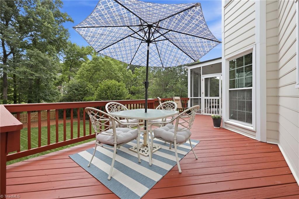 307 Overman Street Property Photo 6