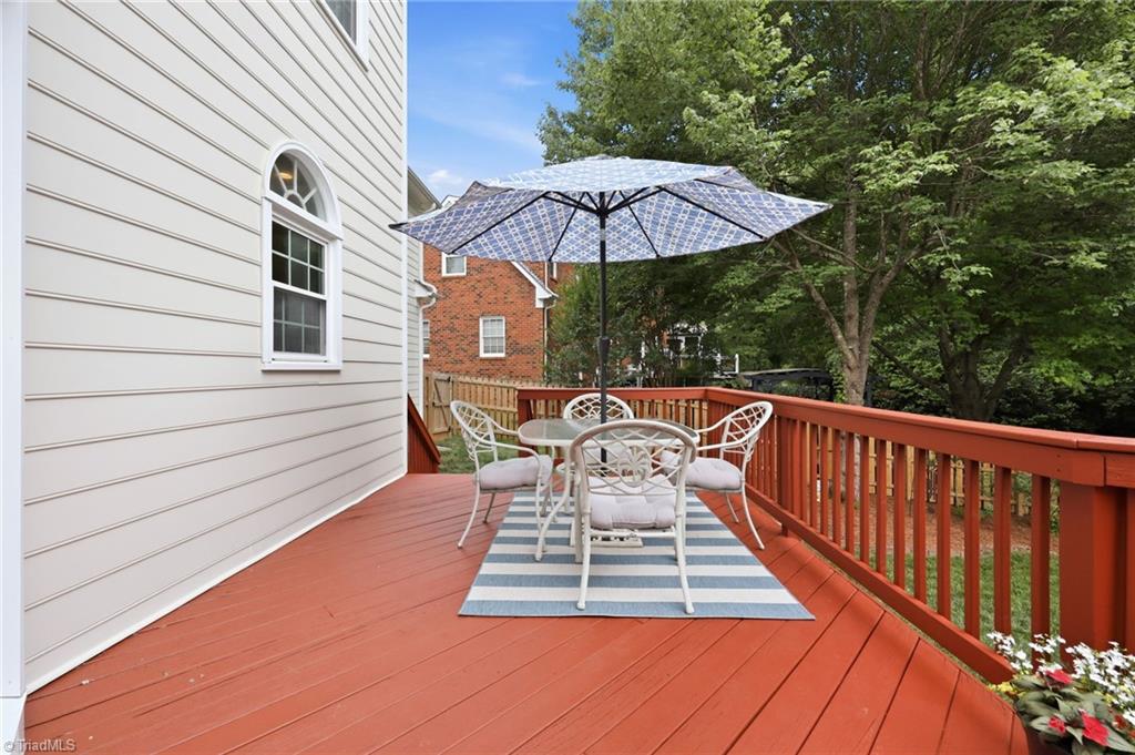307 Overman Street Property Photo 43