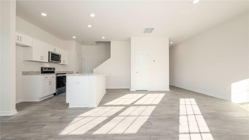 1617 Komondor Trail Property Photo 2