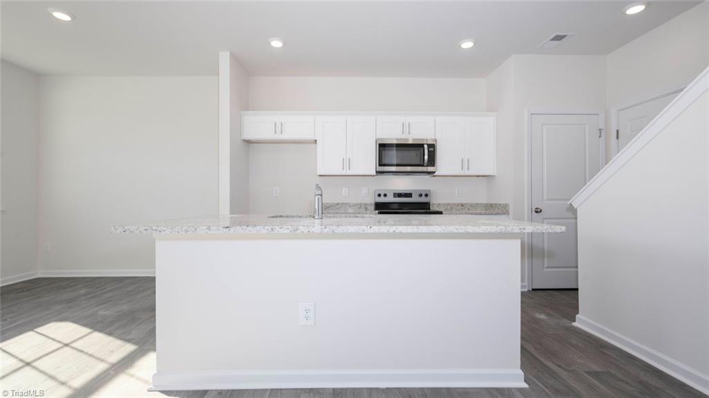 1617 Komondor Trail Property Photo 23