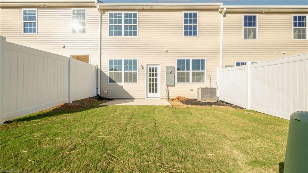 1617 Komondor Trail Property Photo 29
