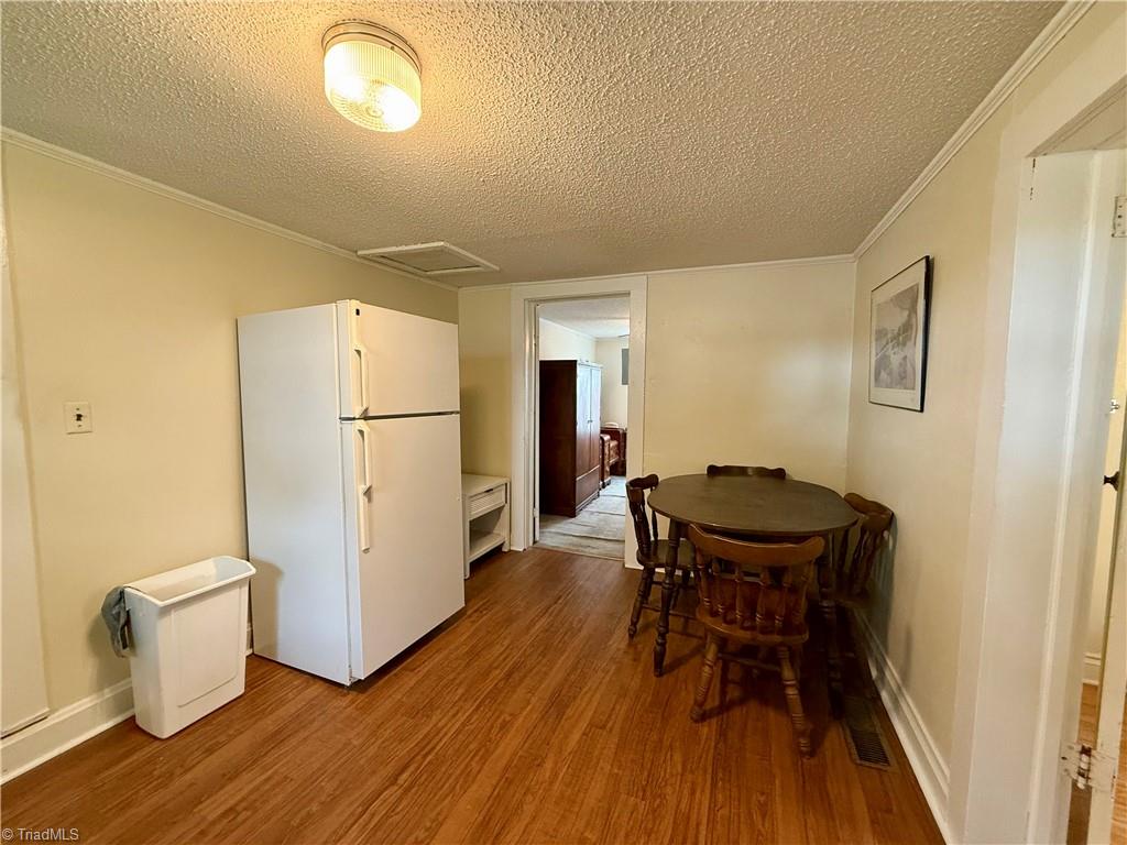 212 S 6th Avenue Property Photo 13