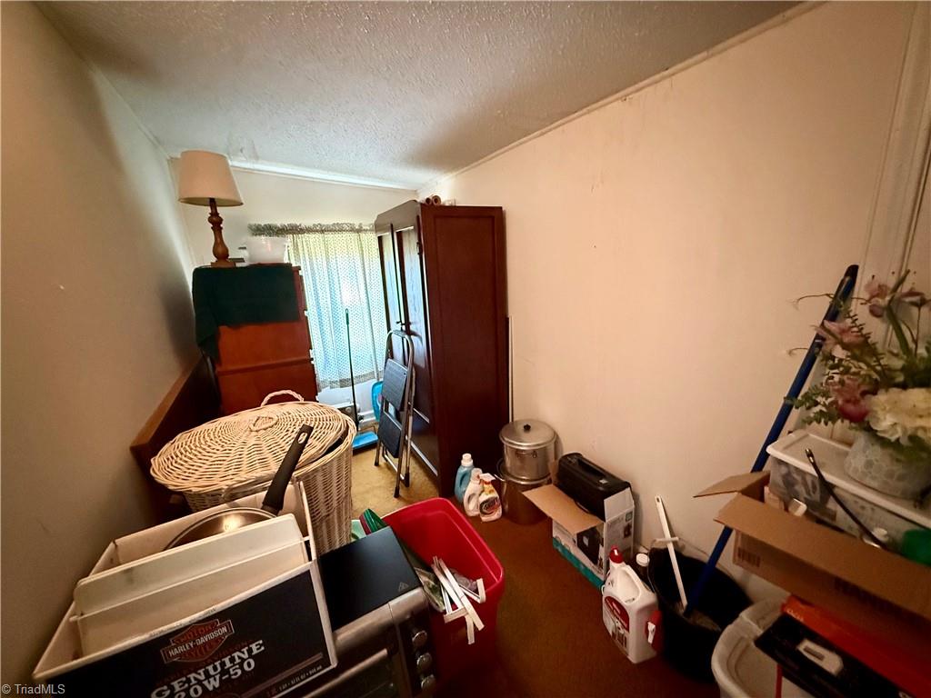 212 S 6th Avenue Property Photo 23