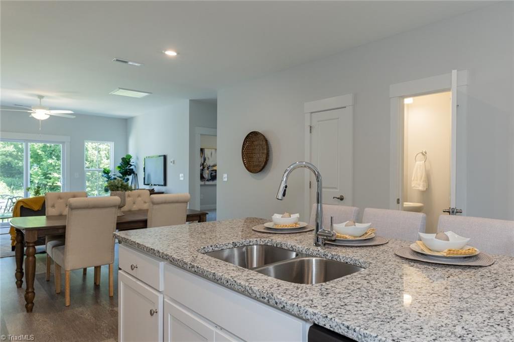 1744 Old Fields Boulevard Property Photo 8