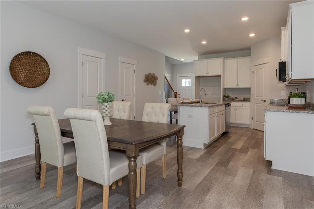 1744 Old Fields Boulevard Property Photo 11