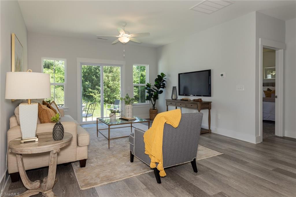 1744 Old Fields Boulevard Property Photo 13