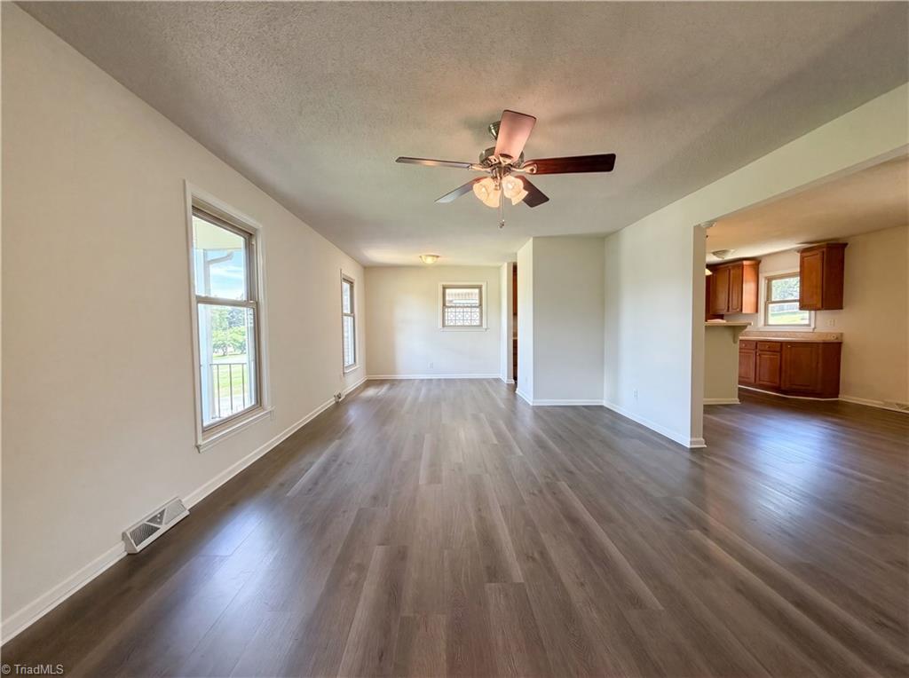 3849 Greenway Drive Property Photo 4