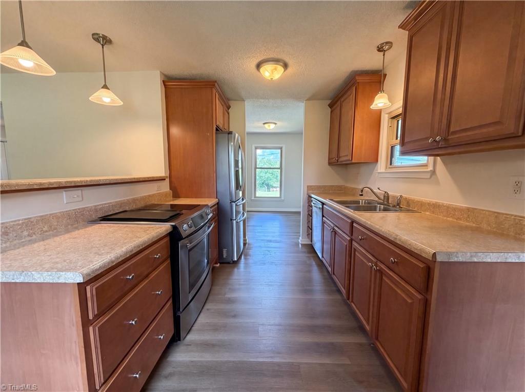 3849 Greenway Drive Property Photo 6