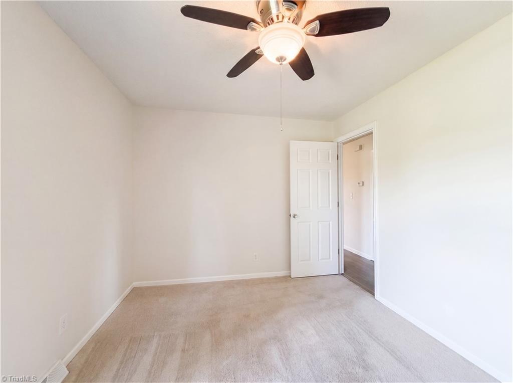 3849 Greenway Drive Property Photo 11
