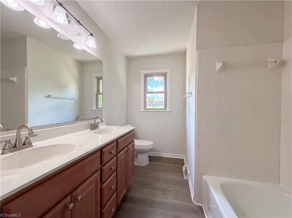 3849 Greenway Drive Property Photo 16
