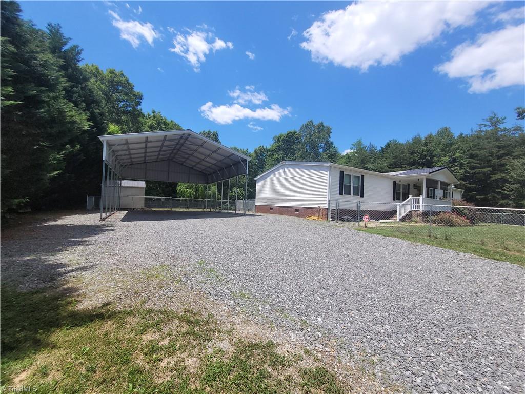 1063 Frans Road Property Photo 2
