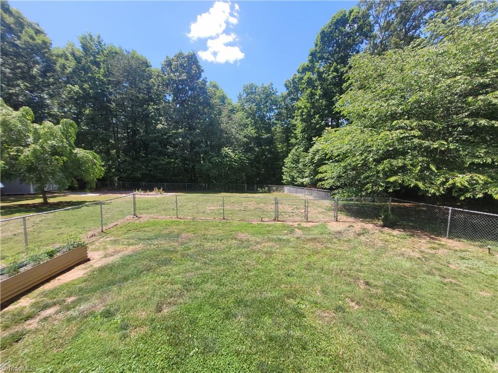 1063 Frans Road Property Photo 11