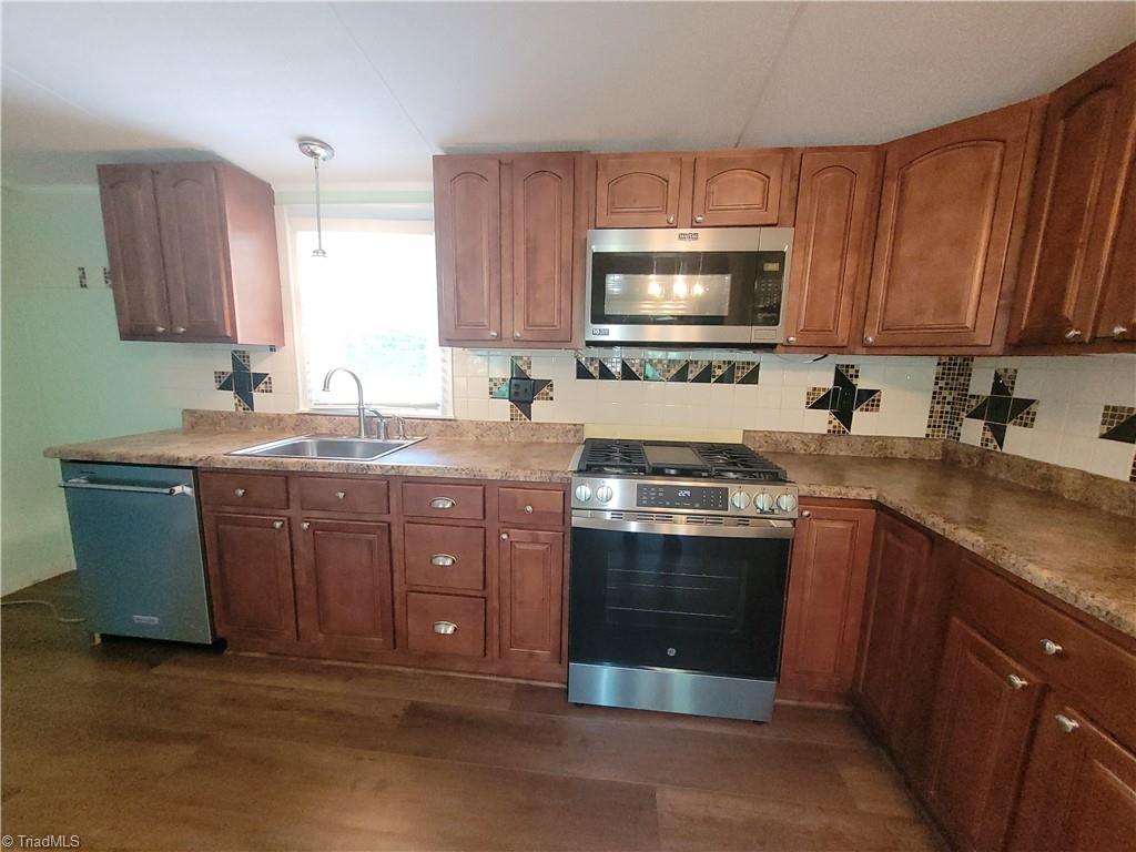 1063 Frans Road Property Photo 19