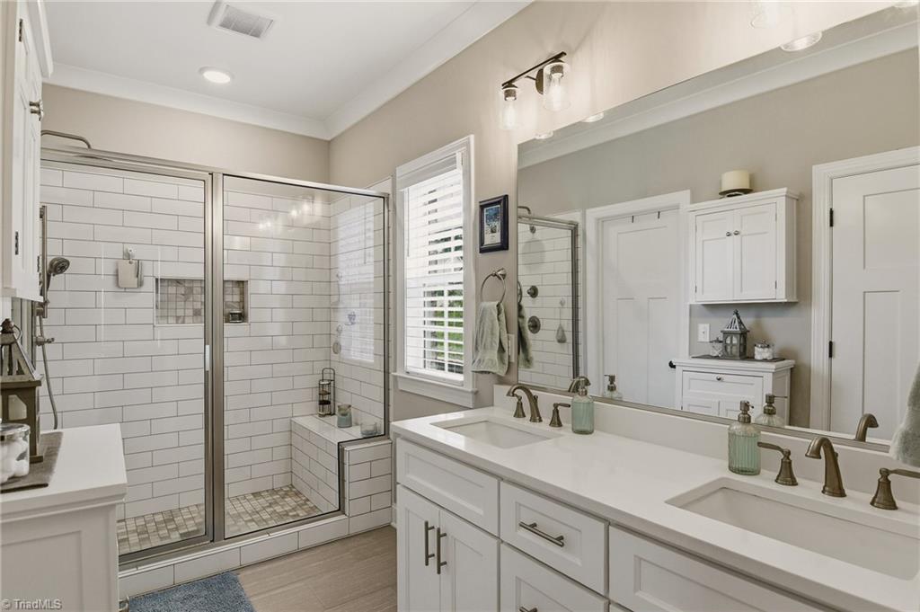 164 Pipers Ridge East Property Photo 33