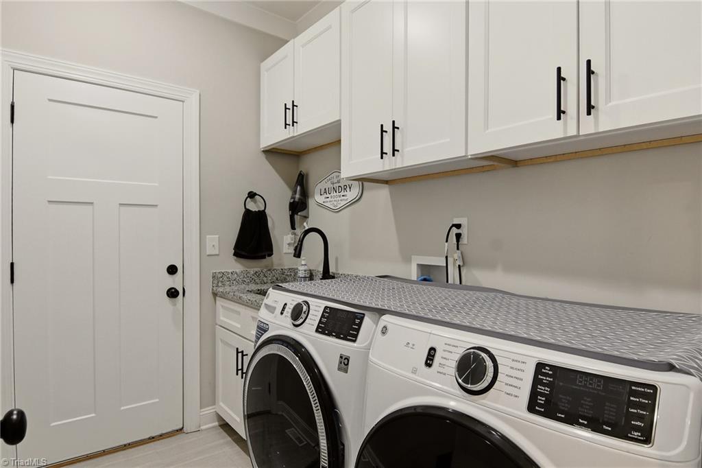164 Pipers Ridge East Property Photo 35