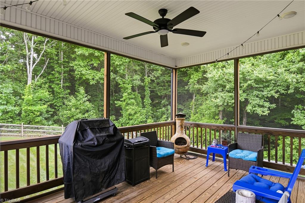 164 Pipers Ridge East Property Photo 37