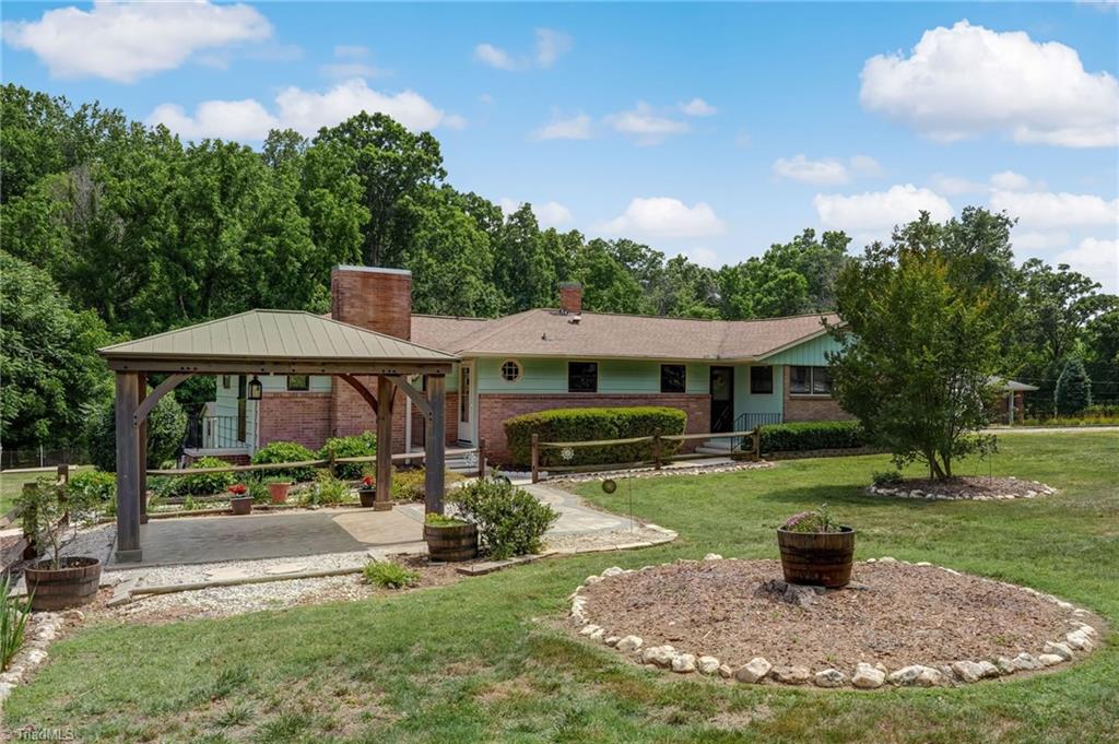 648 Williamsdale Road Property Photo 1