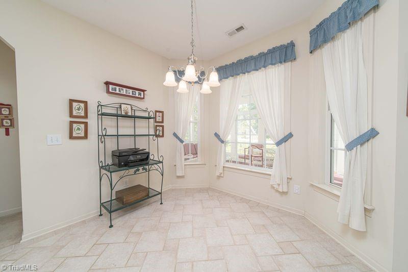 1225 Avery Way Property Photo 8