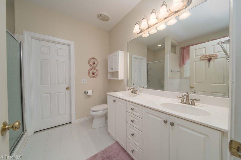 1225 Avery Way Property Photo 12
