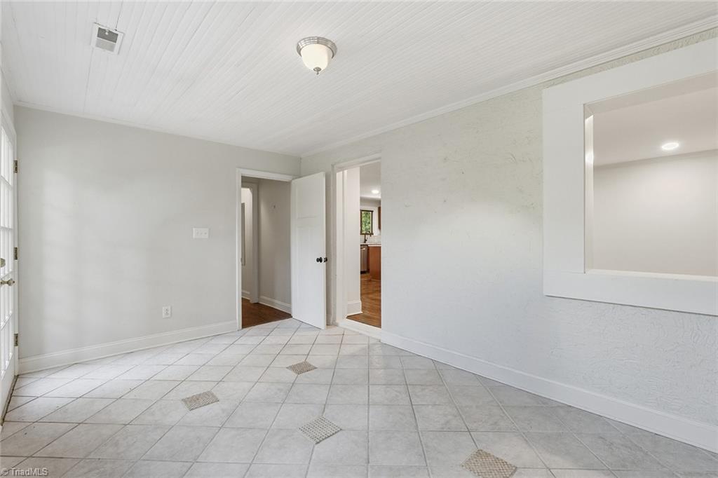 1920 Robinhood Road Property Photo 17