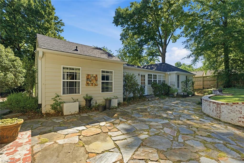 1920 Robinhood Road Property Photo 32