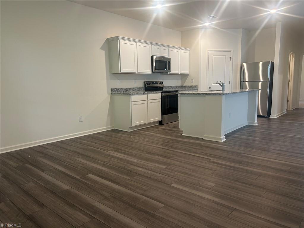 855 Hanford Landing Drive Property Photo 7