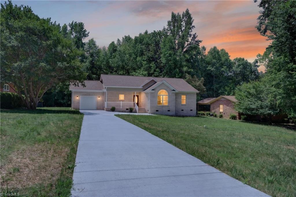 4218 Farlow Drive Property Photo 4
