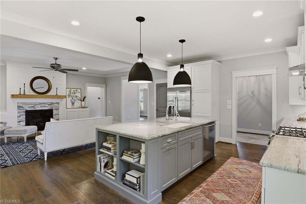 527 Lissara Lodge Drive Property Photo 10
