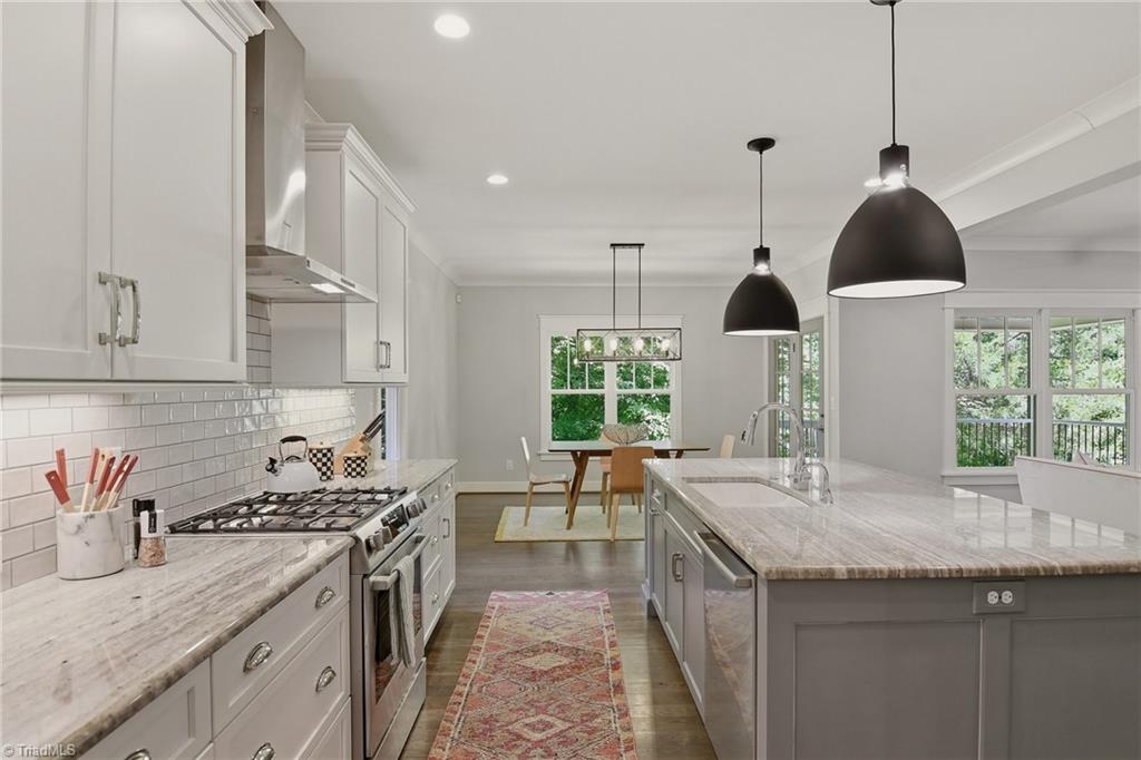 527 Lissara Lodge Drive Property Photo 15