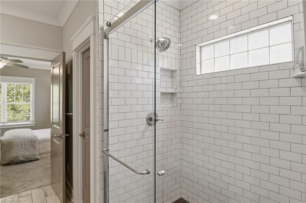 527 Lissara Lodge Drive Property Photo 23