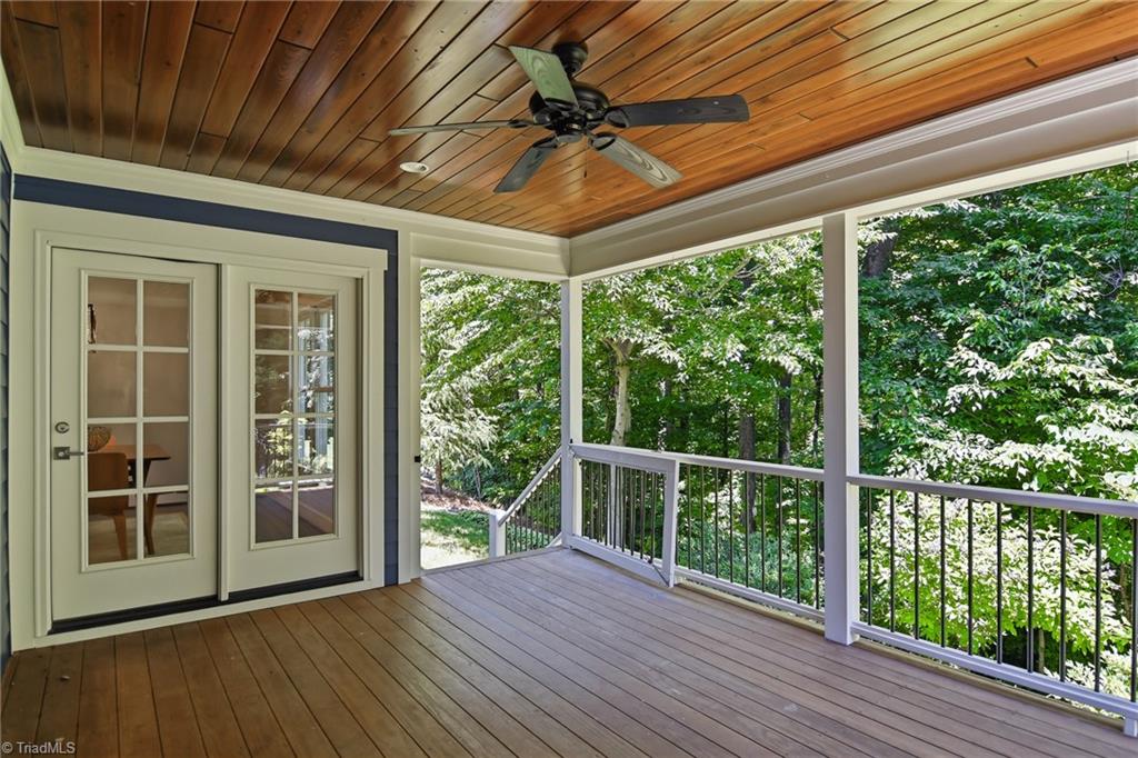 527 Lissara Lodge Drive Property Photo 33