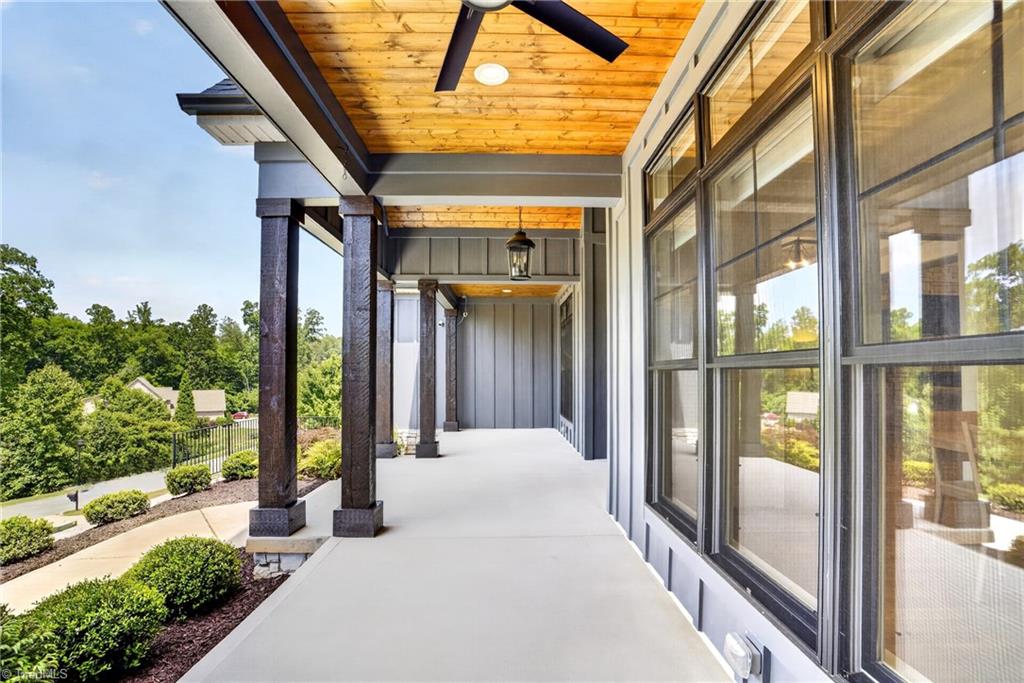 241 Yardarm Court Property Photo 4