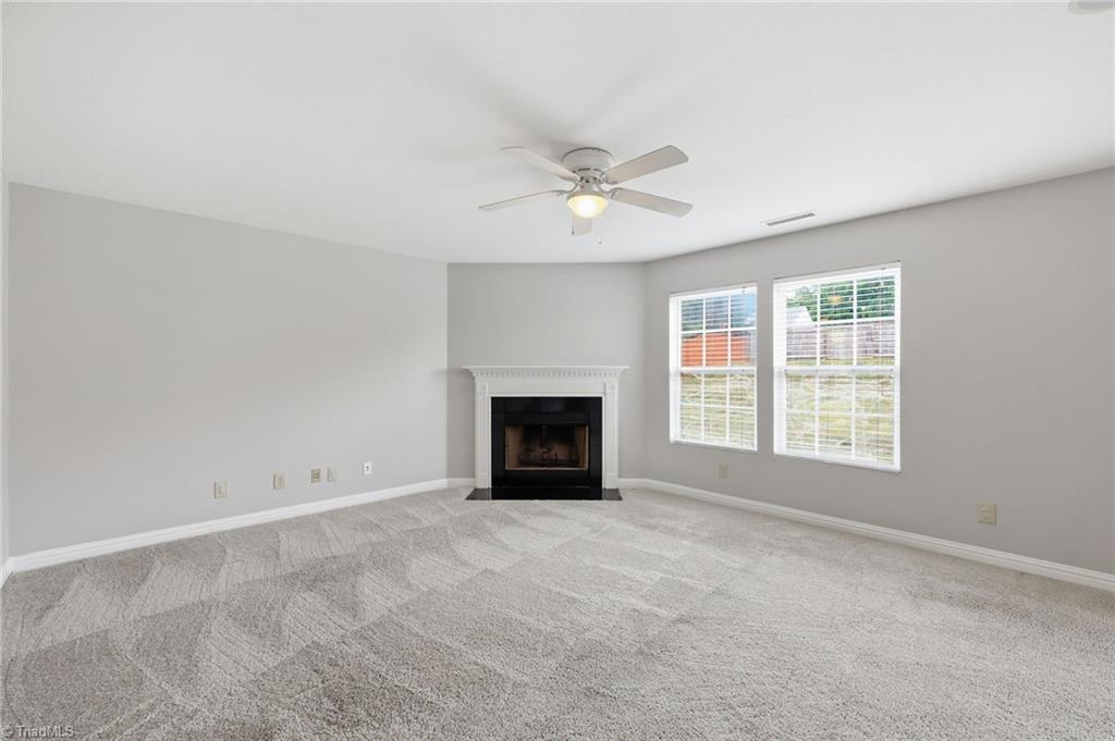 410 Walnut Crossing Drive Property Photo 10