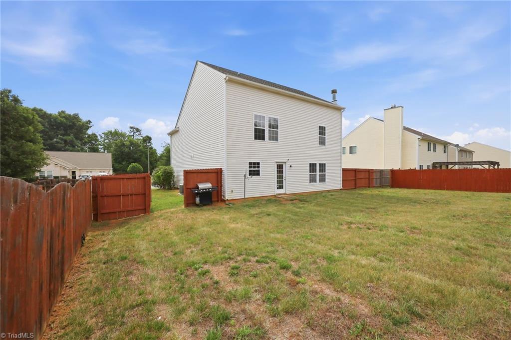 410 Walnut Crossing Drive Property Photo 37