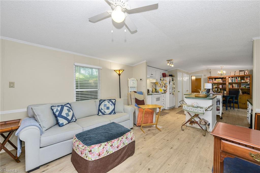 351 Laurelwood Lane Property Photo 12