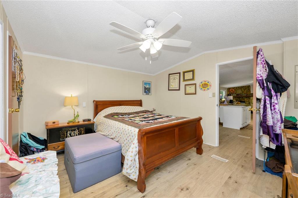 351 Laurelwood Lane Property Photo 20
