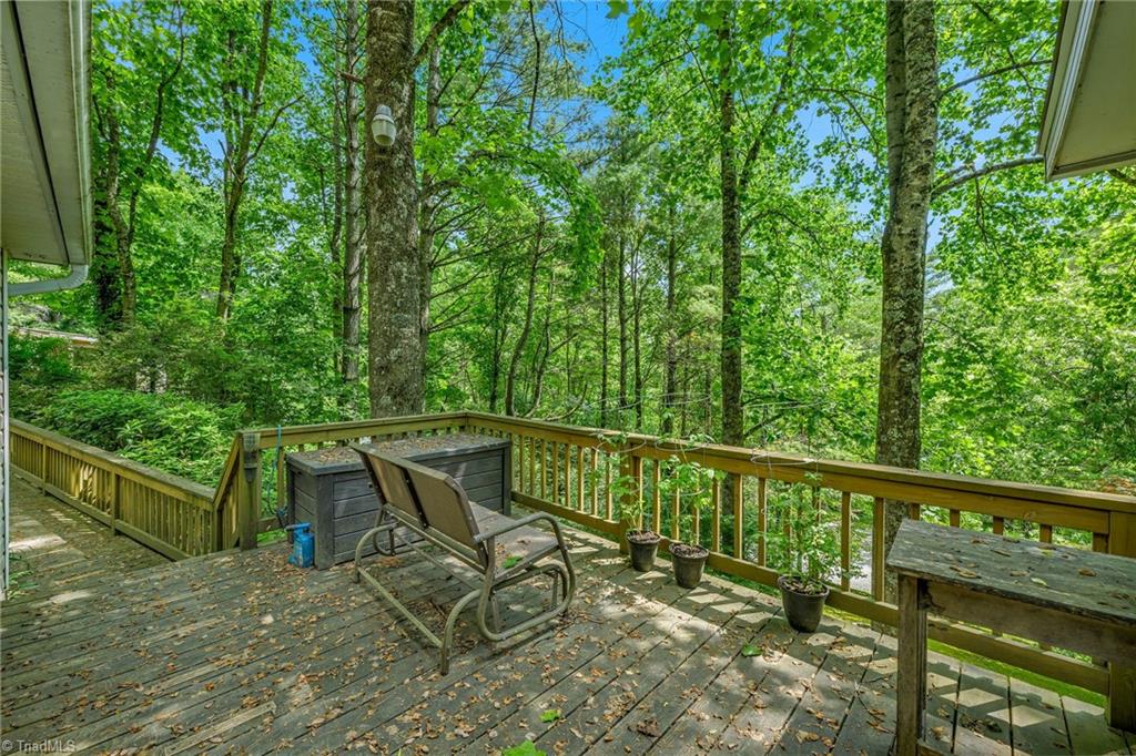351 Laurelwood Lane Property Photo 29